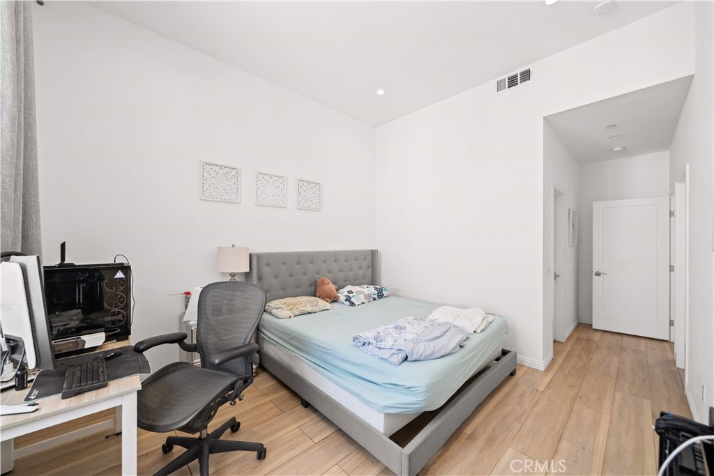 2278 Synergy, Irvine, CA 92614 — MLS #OC26092685 — photo 21 of 35