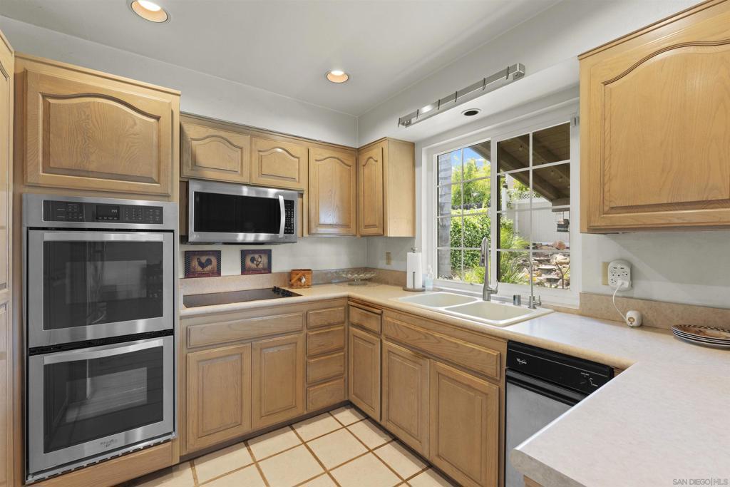 1188 Mona, El Cajon, CA 92020 — MLS #260011245SD — photo 8 of 29