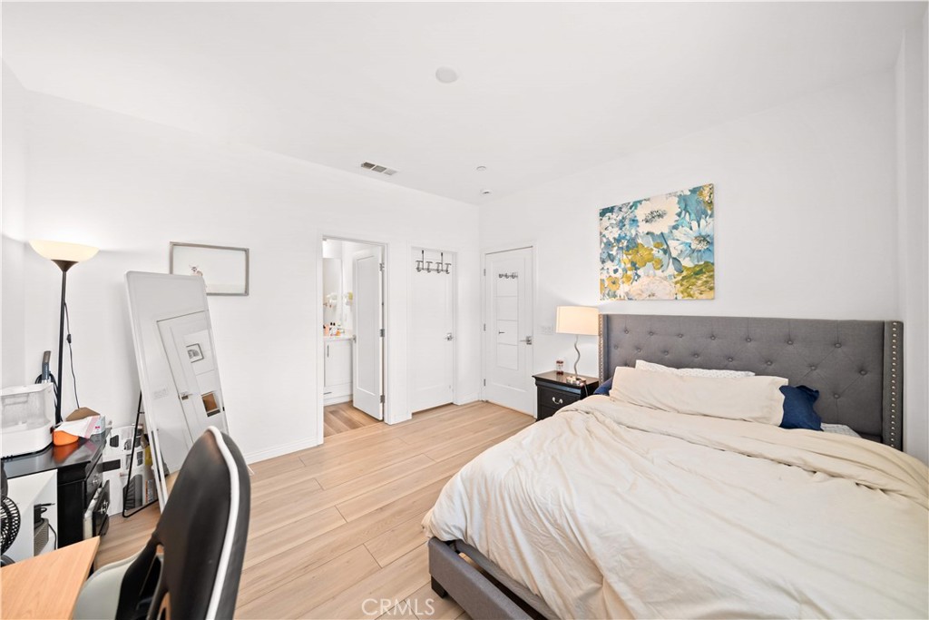 2278 Synergy, Irvine, CA 92614 — MLS #OC26092685 — photo 4 of 35