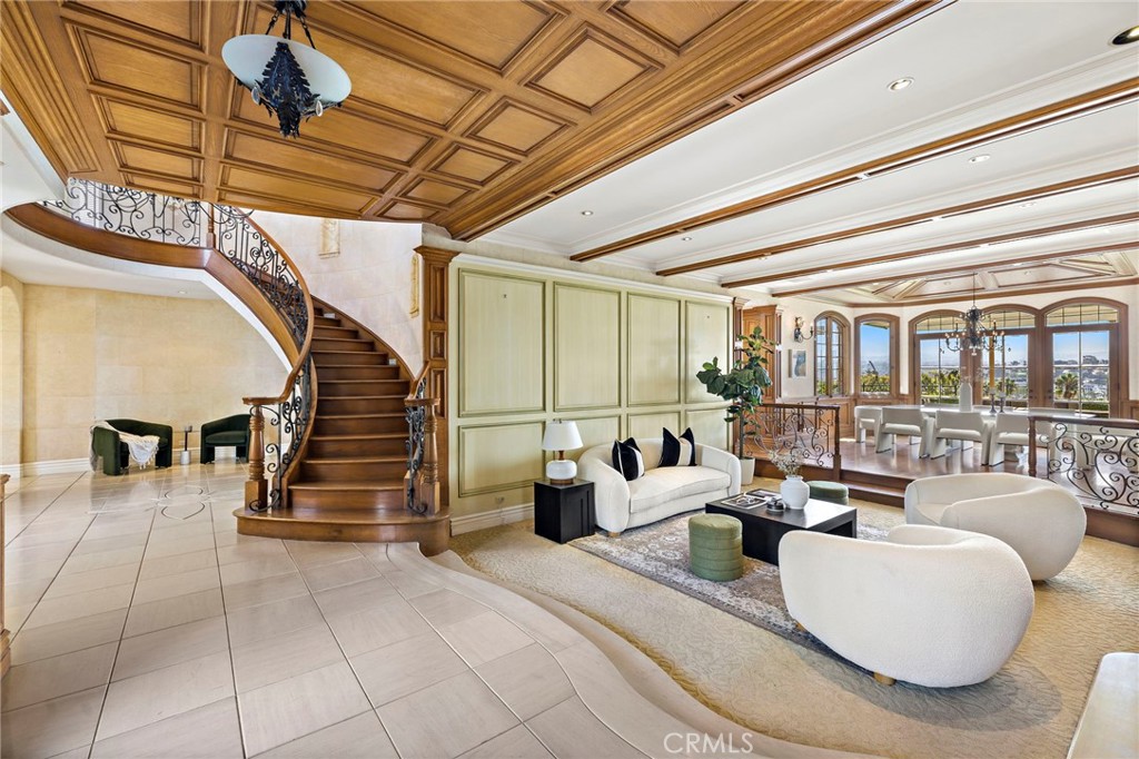 108 Kings Place, Newport Beach, CA 92663 — MLS #NP26167427 — photo 9 of 60