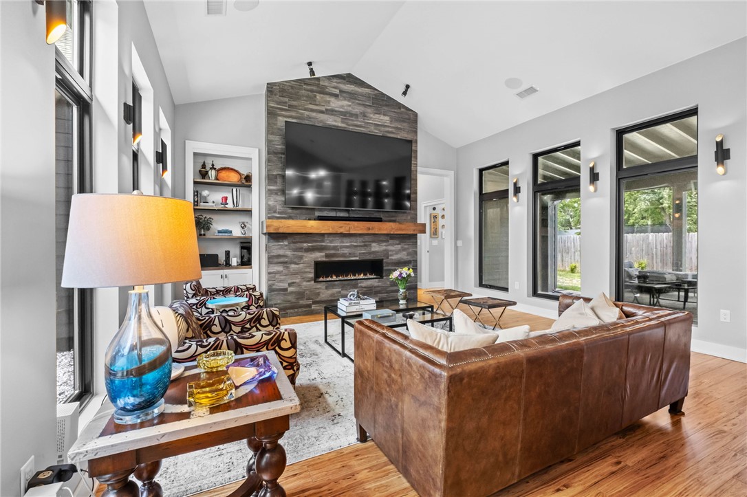 715 NW 8th Street, Bentonville, AR 72712 — MLS #1344505 — photo 11 of 46
