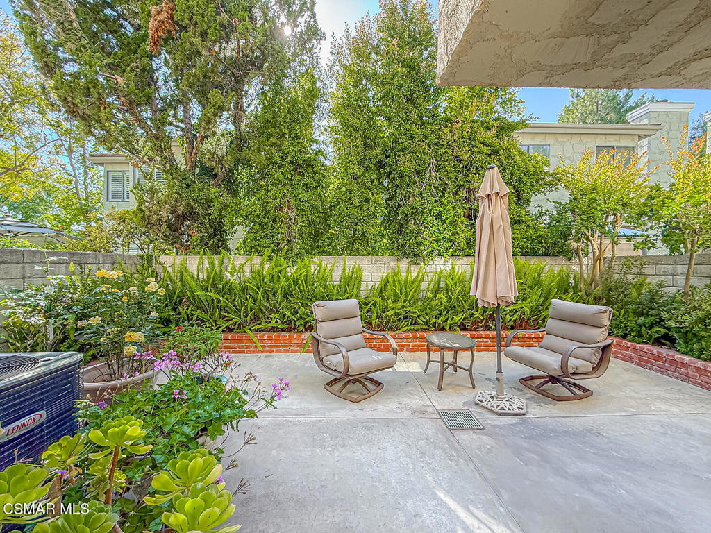 29717 Strawberry Hill Drive, Agoura Hills, CA 91301 — MLS #226002167 — photo 38 of 48
