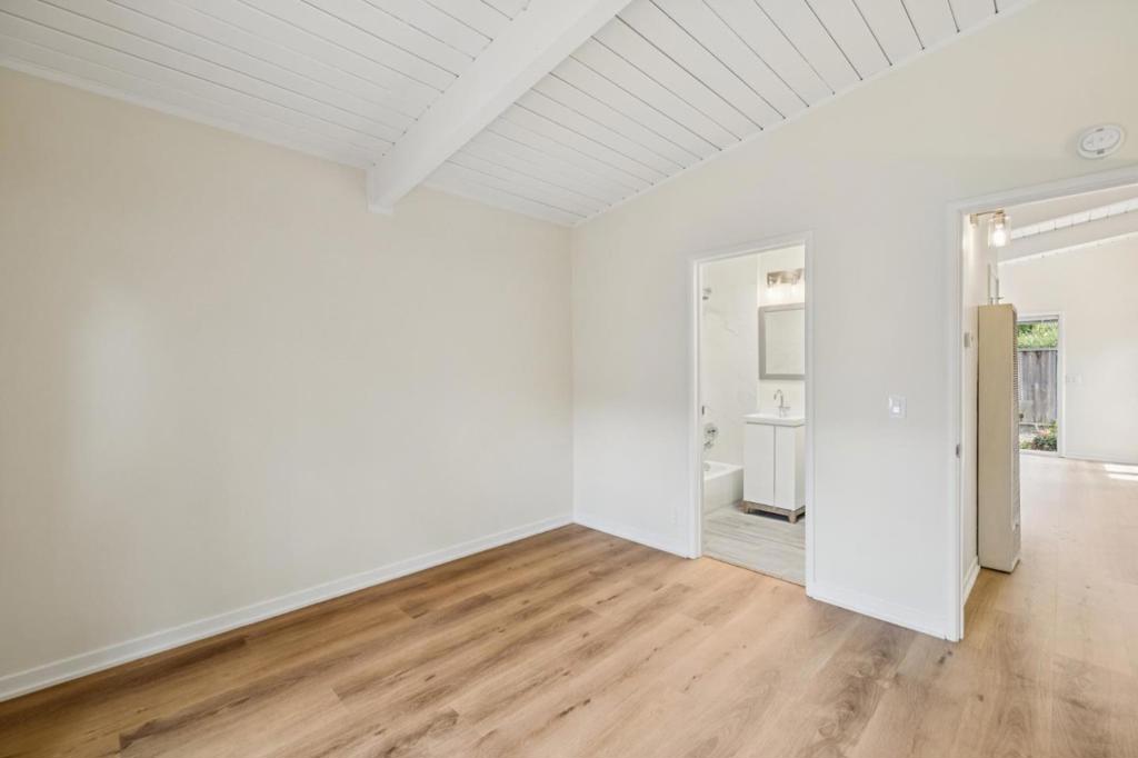 15451565 Stanford Avenue, Palo Alto, CA 94306 — MLS #ML82047211 — photo 25 of 46