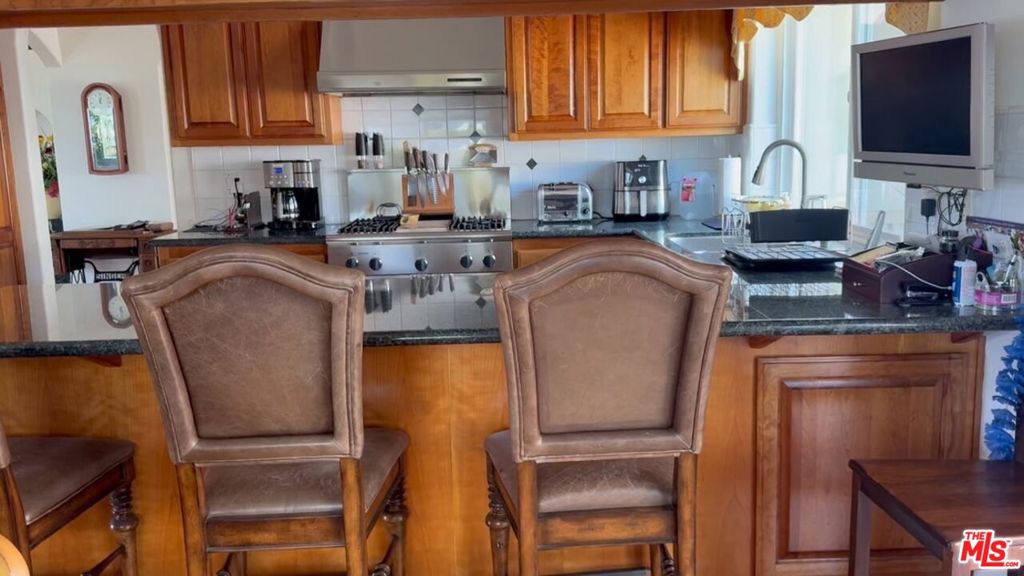 27138 E Diamondhead Lane, Rancho Palos Verdes, CA 90275 — MLS #26829357 — photo 5 of 26