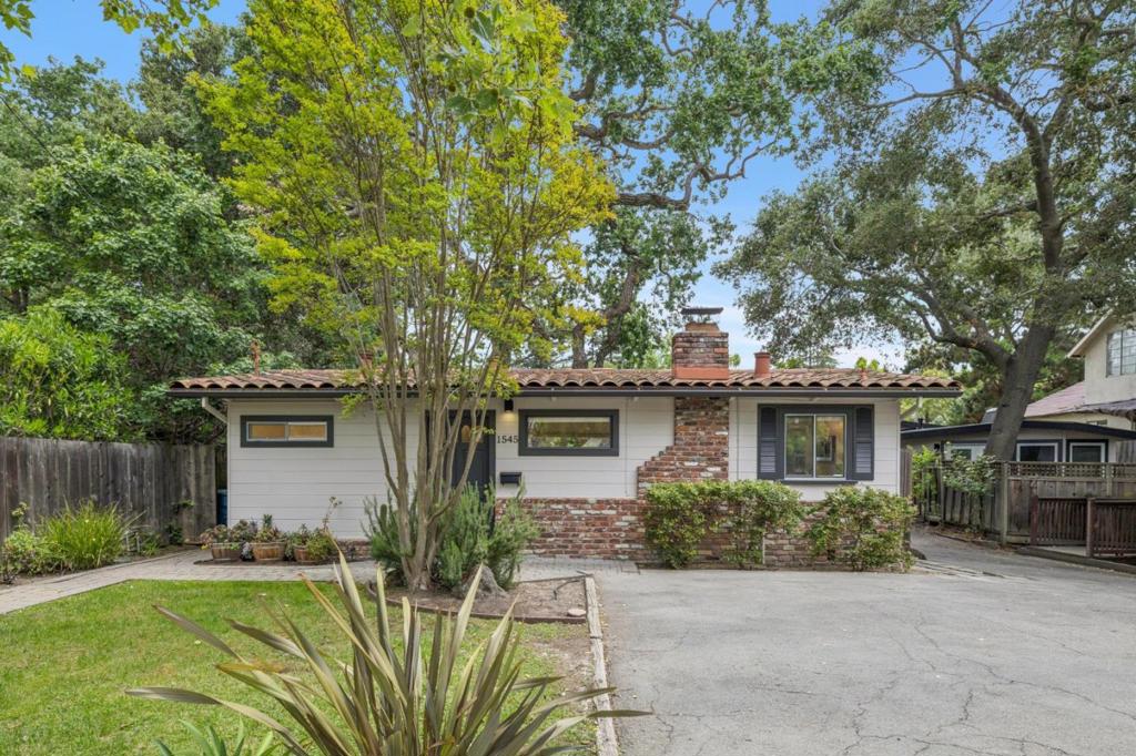15451565 Stanford Avenue, Palo Alto, CA 94306 — MLS #ML82047211 — Main listing photo