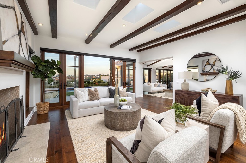 1033 Tiller, Corona Del Mar, CA 92625 — MLS #NP25278283 — photo 17 of 44