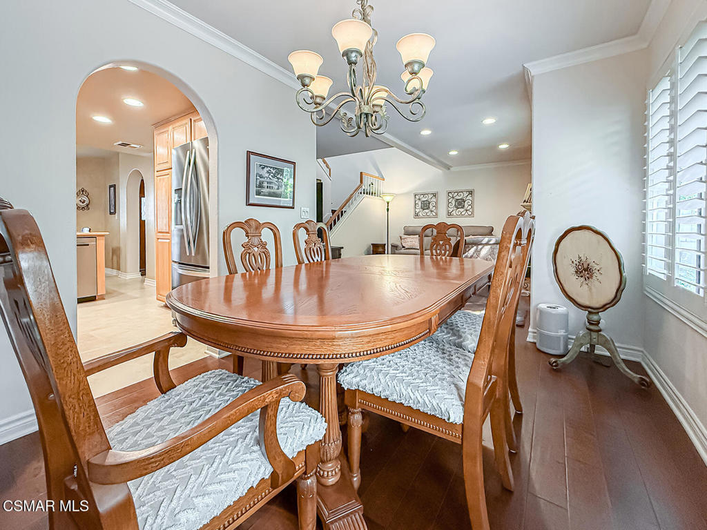 29717 Strawberry Hill Drive, Agoura Hills, CA 91301 — MLS #226002167 — photo 10 of 48
