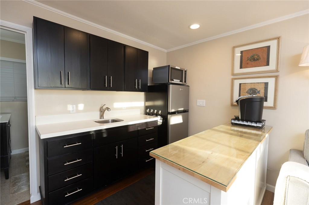 464 Bent Street Unit B, Laguna Beach, CA 92651 — MLS #LG26042035 — photo 14 of 37
