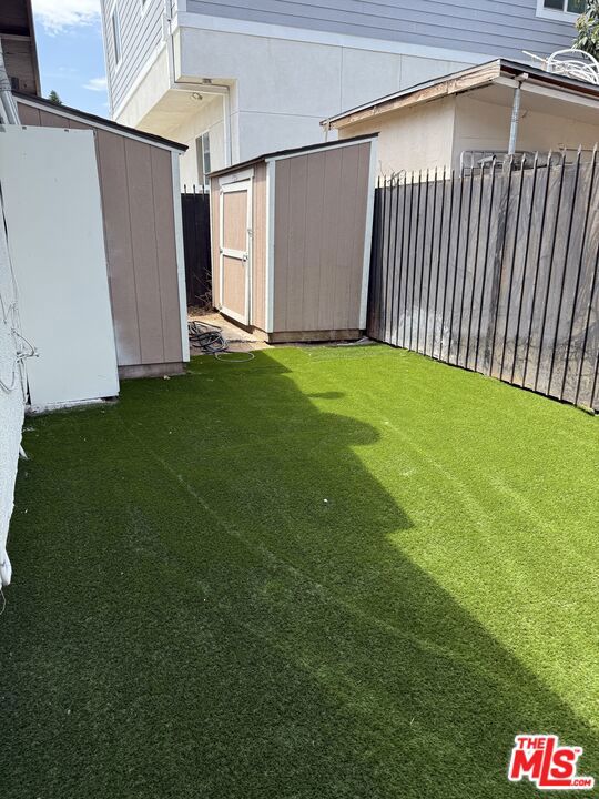 1109 Exposition Boulevard, Los Angeles, CA 90007 — MLS #26835377 — photo 13 of 14