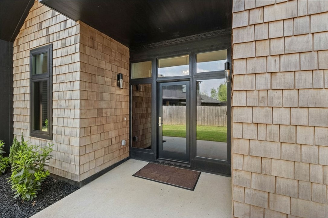 715 NW 8th Street, Bentonville, AR 72712 — MLS #1344505 — photo 7 of 46