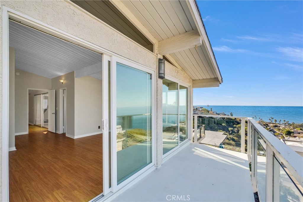 820 Acapulco Street, Laguna Beach, CA 92651 — MLS #OC26123726 — photo 8 of 38