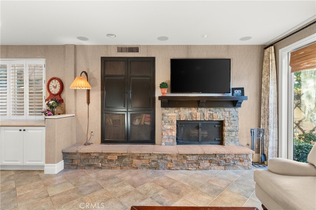 72 Victoria, Newport Beach, CA 92660 — MLS #NP26035773 — photo 15 of 29