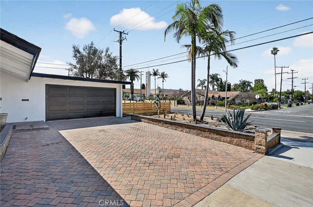 629 S Yorba, Orange, CA 92869 — MLS #OC26049237 — photo 2 of 27