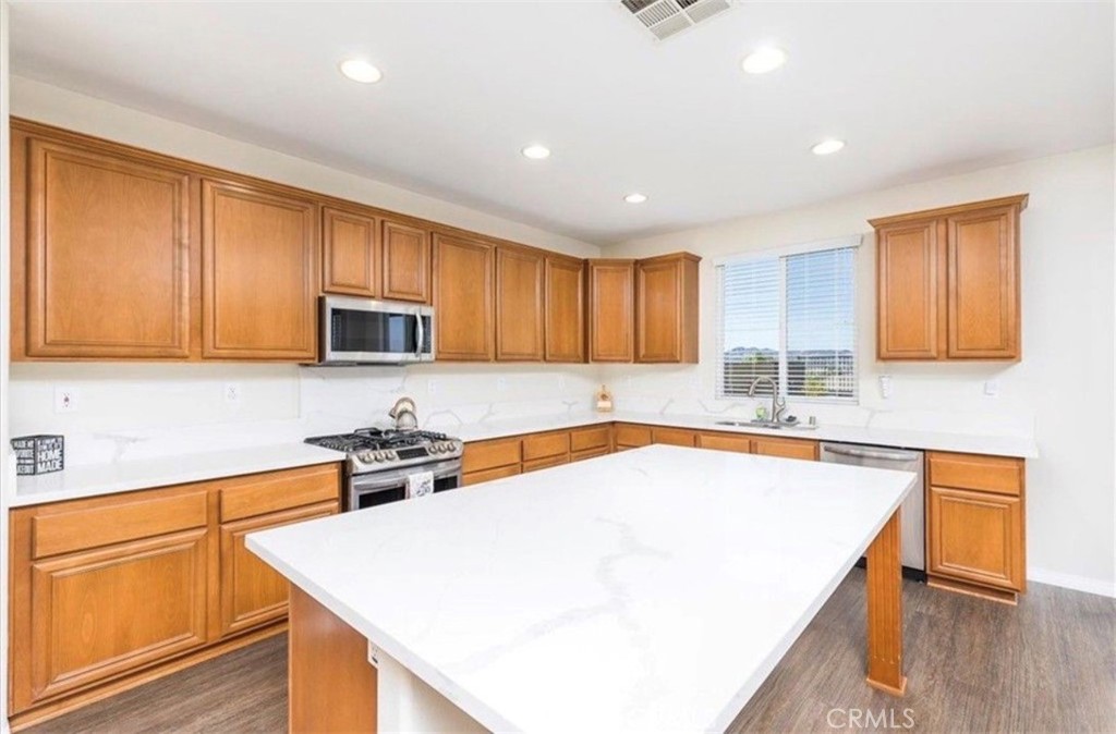 31705 Middlebrook, Menifee, CA 92584 — MLS #SW26105079 — photo 11 of 39