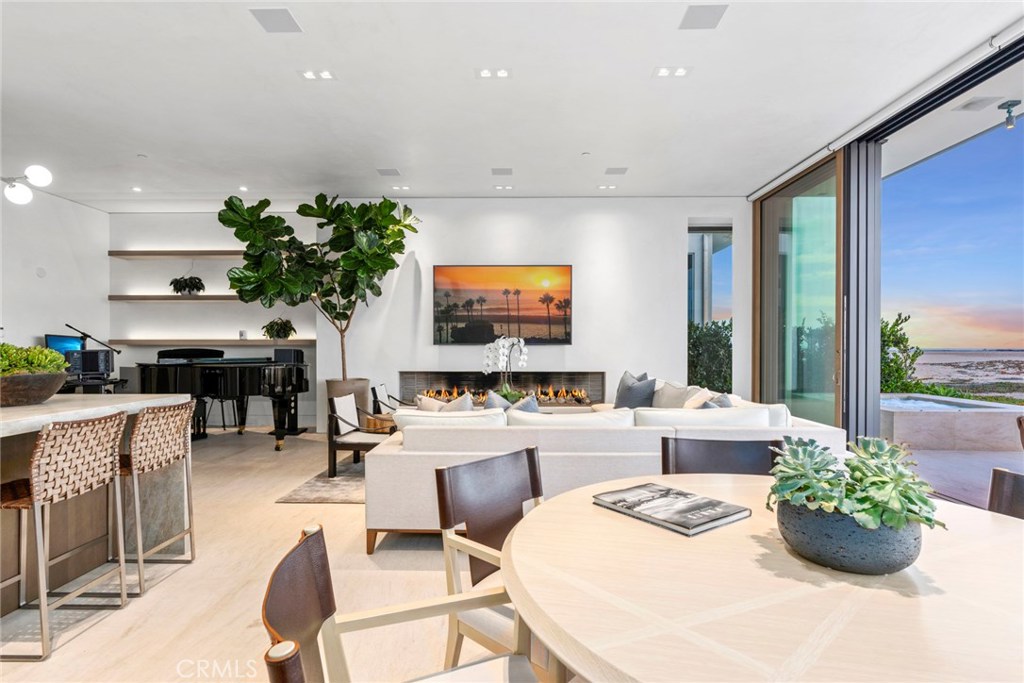 2108 E Oceanfront, Newport Beach, CA 92661 — MLS #NP24009705 — photo 9 of 26
