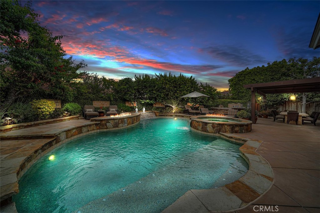 6 Twin Lakes Circle Circle, Corona Del Mar, CA 92625 — MLS #OC21074492 — photo 5 of 58
