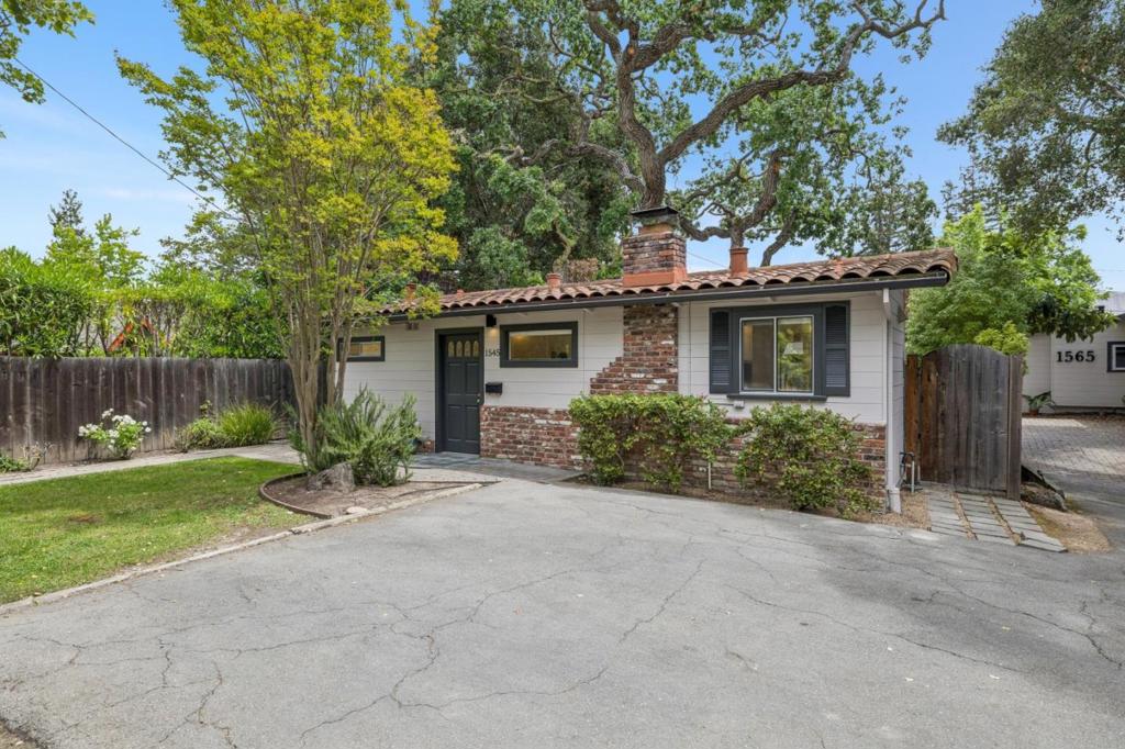 15451565 Stanford Avenue, Palo Alto, CA 94306 — MLS #ML82047211 — photo 2 of 46