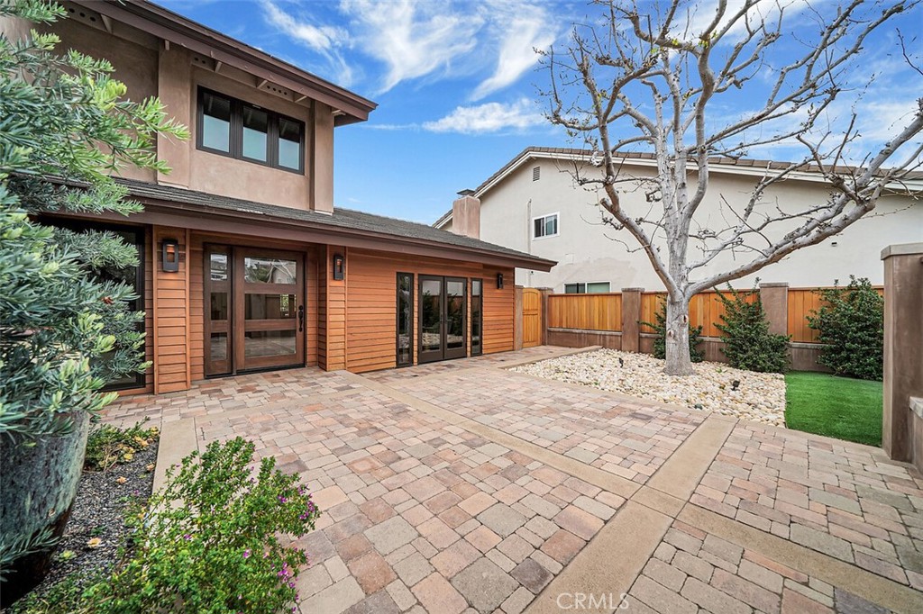 6 Twin Lakes Circle Circle, Corona Del Mar, CA 92625 — MLS #OC21074492 — photo 18 of 58