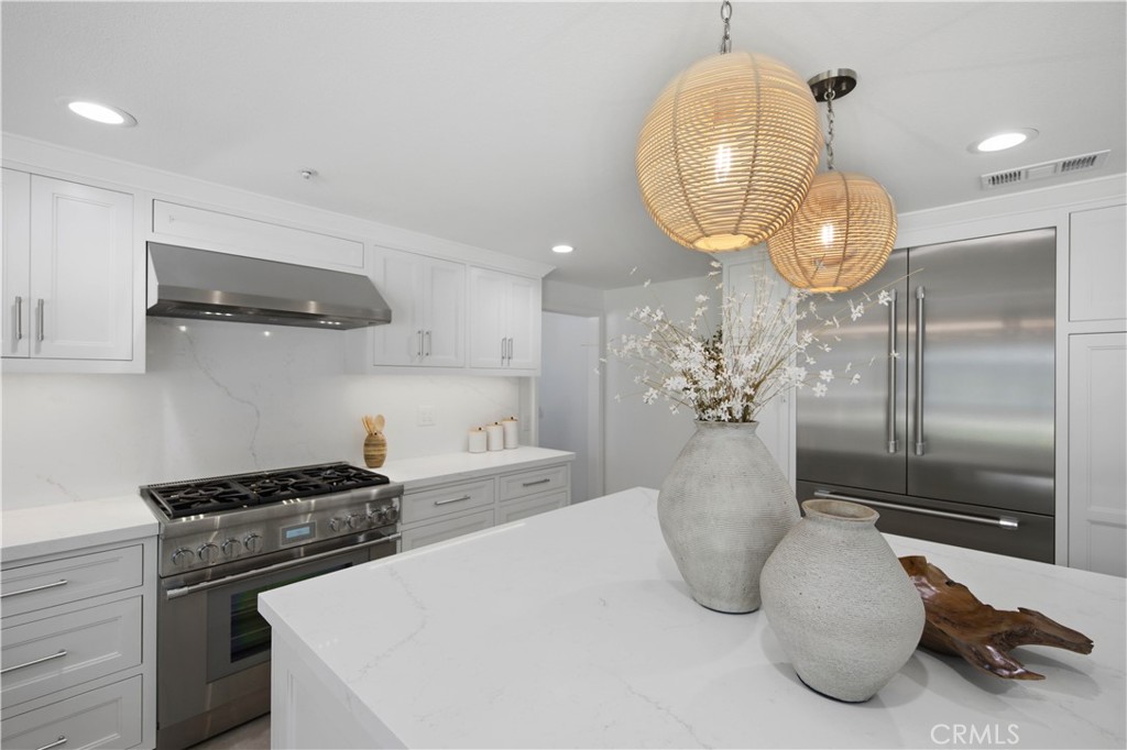 880 Avenida Acapulco, San Clemente, CA 92672 — MLS #OC26170928 — photo 9 of 58