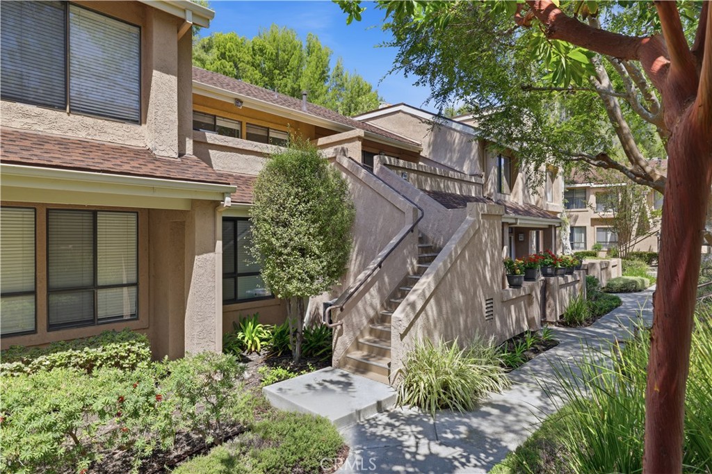 5722 E Stillwater Unit 89, Orange, CA 92869 — MLS #OC26099038 — photo 4 of 26
