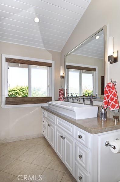 6 Twin Lakes Circle Circle, Corona Del Mar, CA 92625 — MLS #OC21074492 — photo 49 of 58
