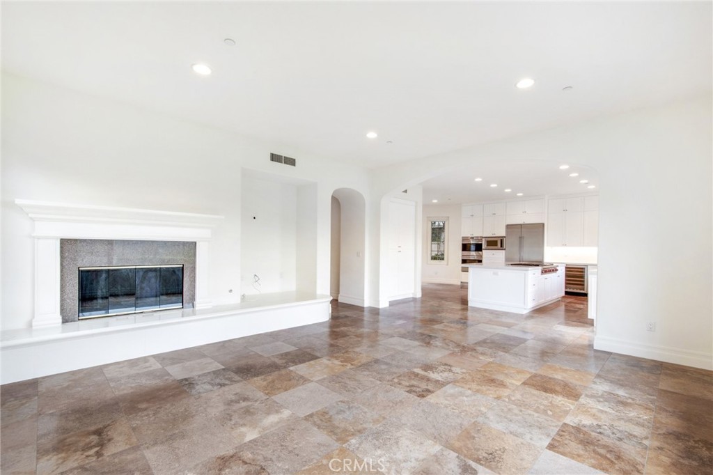 28 Sandy Cv, Newport Coast, CA 92657 — MLS #NP25007485 — photo 8 of 30