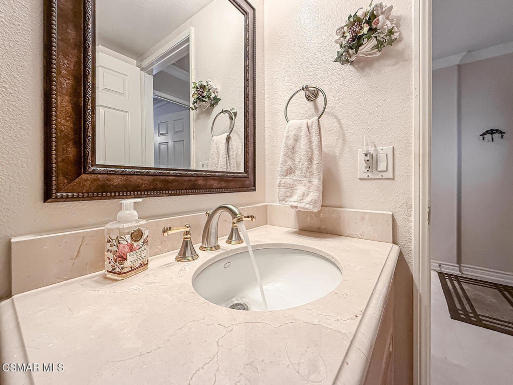 29717 Strawberry Hill Drive, Agoura Hills, CA 91301 — MLS #226002167 — photo 19 of 48