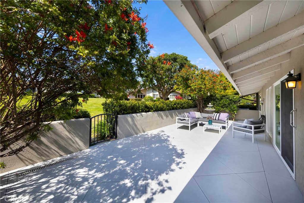 2102 Vista Entrada, Newport Beach, CA 92660 — MLS #NP26091602 — photo 20 of 32