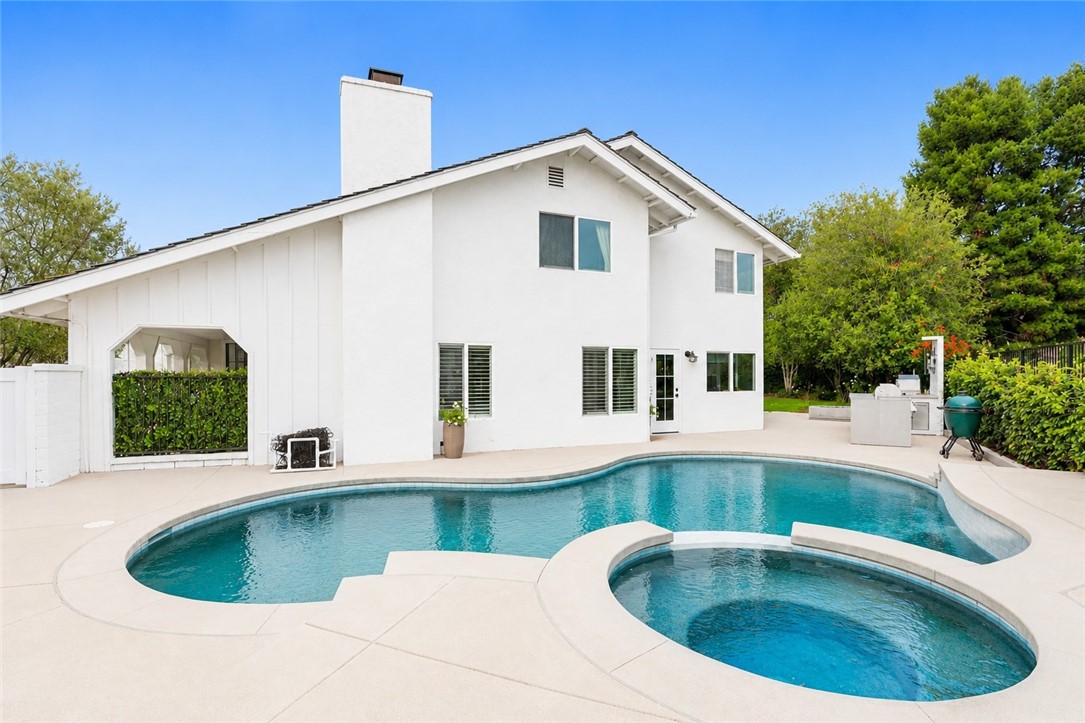 23812 Inverness Place, Laguna Niguel, CA 92677 — MLS #OC26103287 — photo 8 of 49