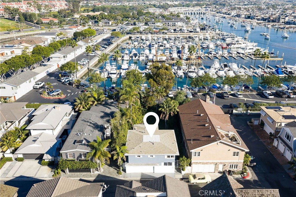 65 Beacon Bay, Newport Beach, CA 92660 — MLS #NP26013209 — photo 2 of 15