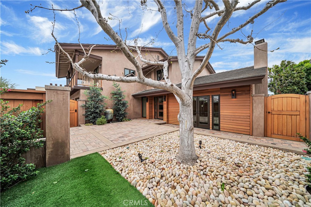 6 Twin Lakes Circle Circle, Corona Del Mar, CA 92625 — MLS #OC21074492 — photo 10 of 58