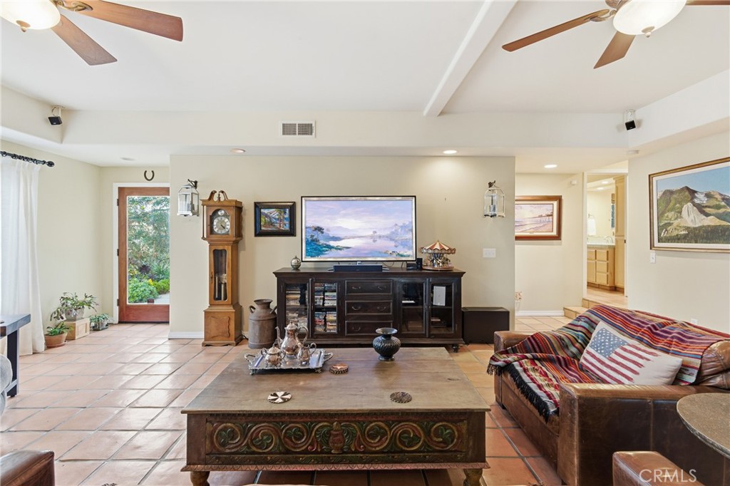 692 Shamrock, Pismo Beach, CA 93449 — MLS #PI26024986 — photo 12 of 75