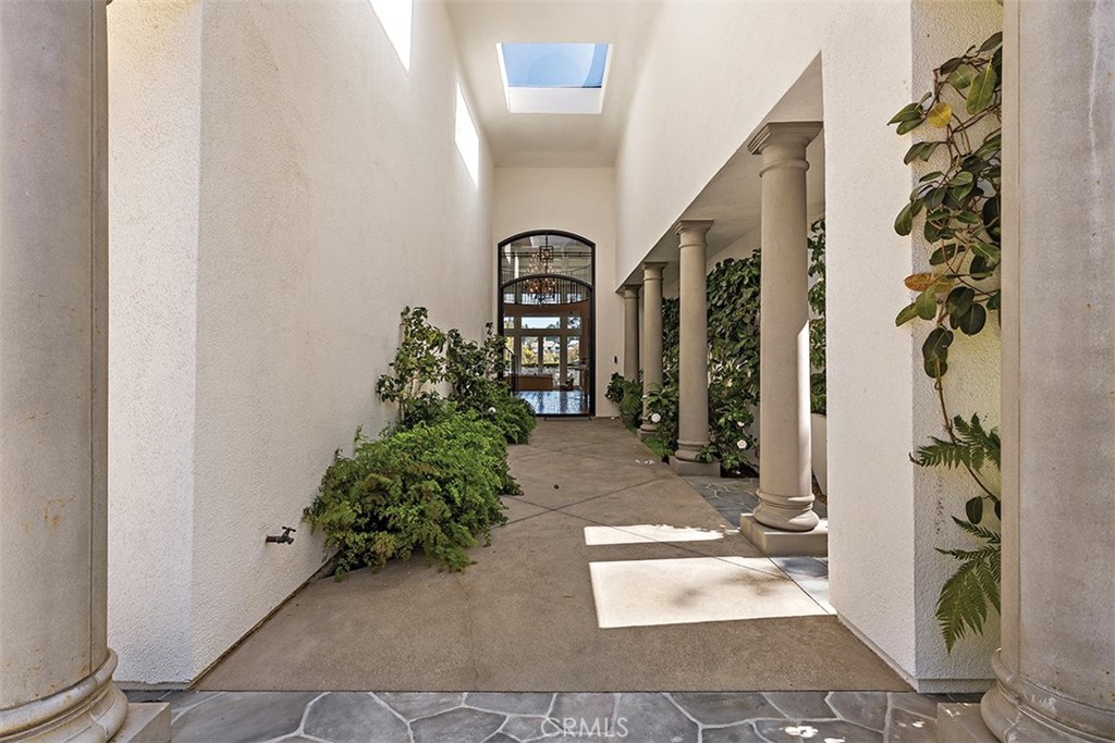 14 Rue Grand Ducal, Newport Beach, CA 92660 — MLS #NP26093740 — photo 2 of 63