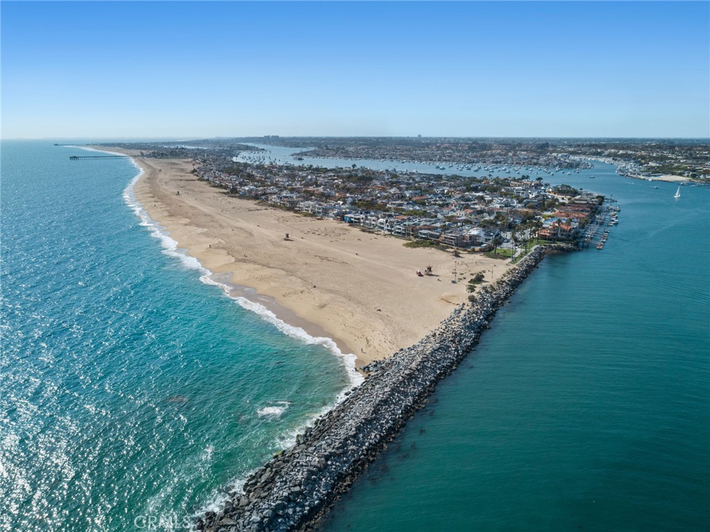 2108 E Oceanfront, Newport Beach, CA 92661 — MLS #NP24009705 — photo 26 of 26