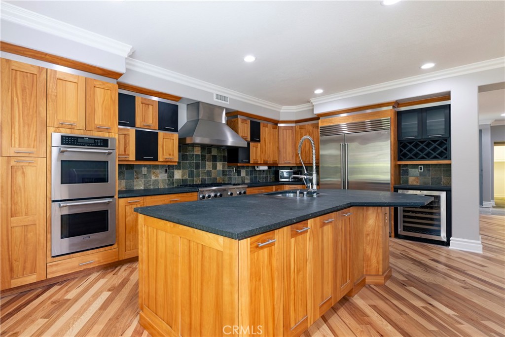 1417 Sea Ridge Drive, Newport Beach, CA 92660 — MLS #NP26103709 — photo 6 of 43