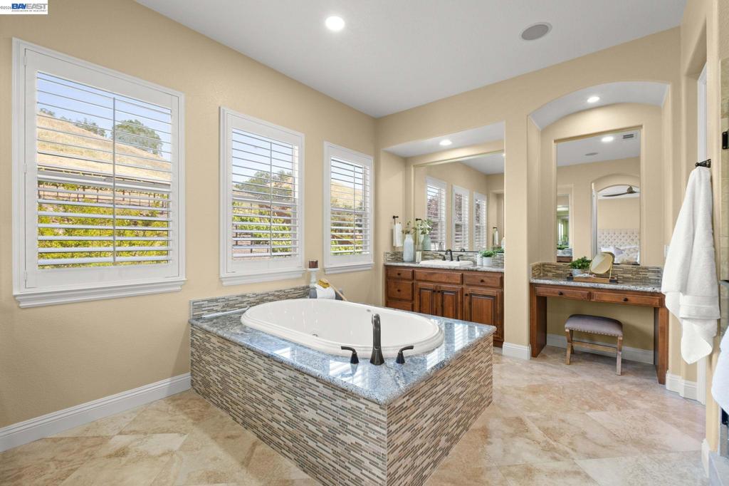 387 Golden Grass Dr, Alamo, CA 94507 — MLS #41135064 — photo 33 of 71