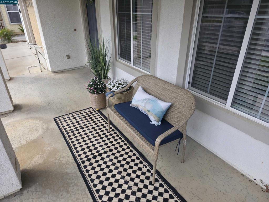 8625 Livingston Way, Discovery Bay, CA 94505-2669 — MLS #41128922 — photo 4 of 31