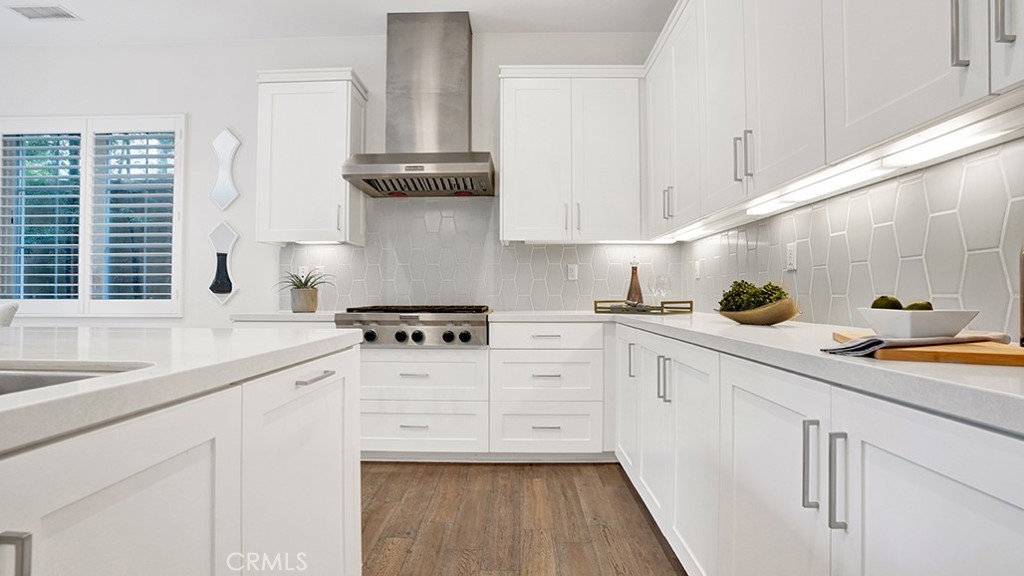 163 Linda Vista, Irvine, CA 92618 — MLS #OC26043745 — photo 11 of 45