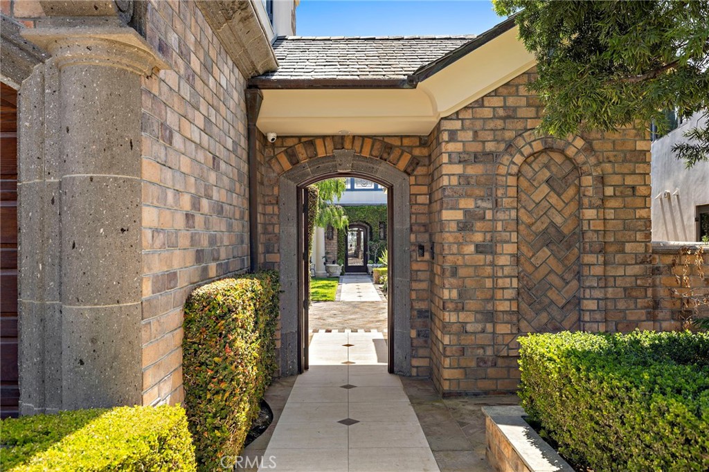 108 Kings Place, Newport Beach, CA 92663 — MLS #NP26167427 — photo 4 of 60