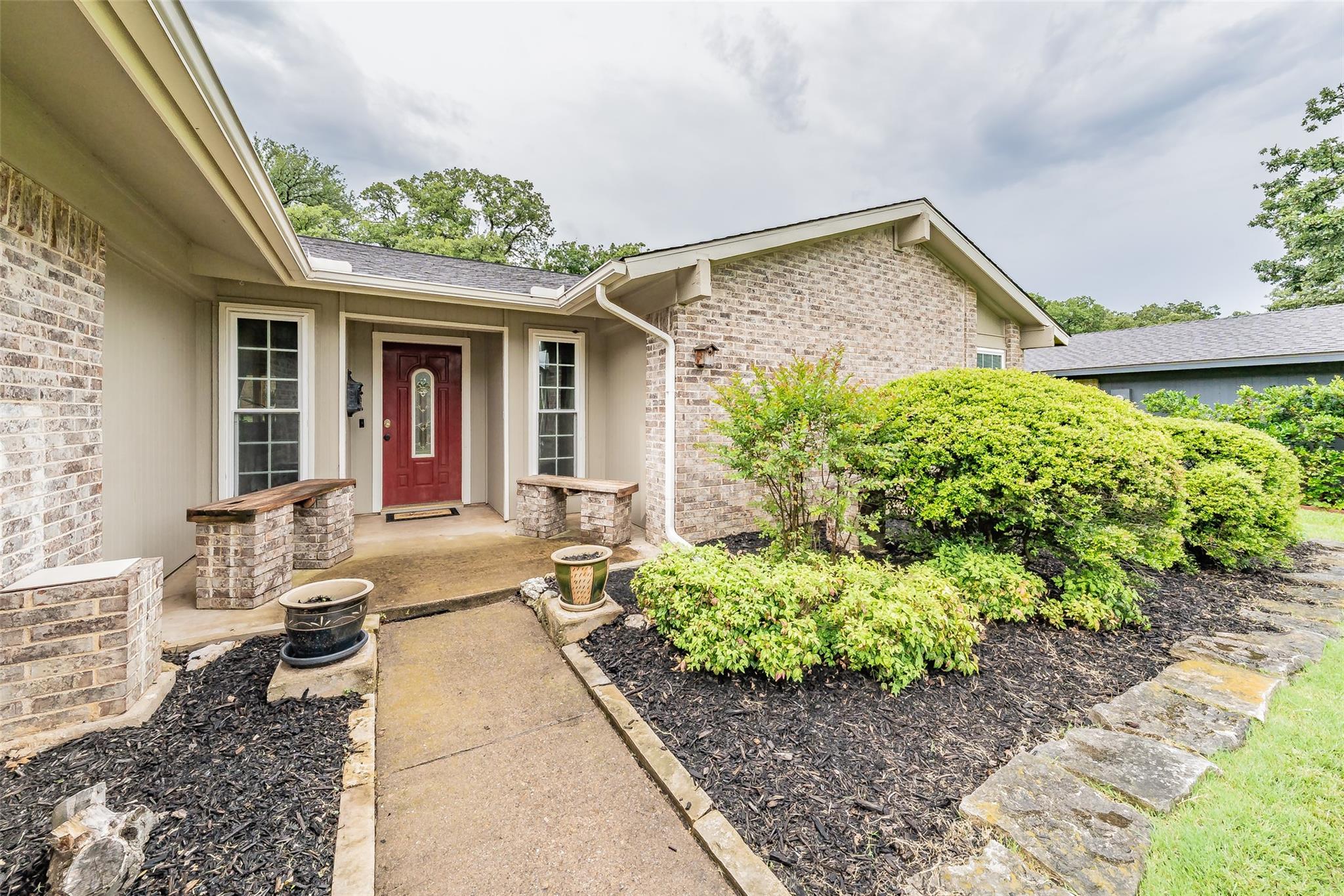 listing image
