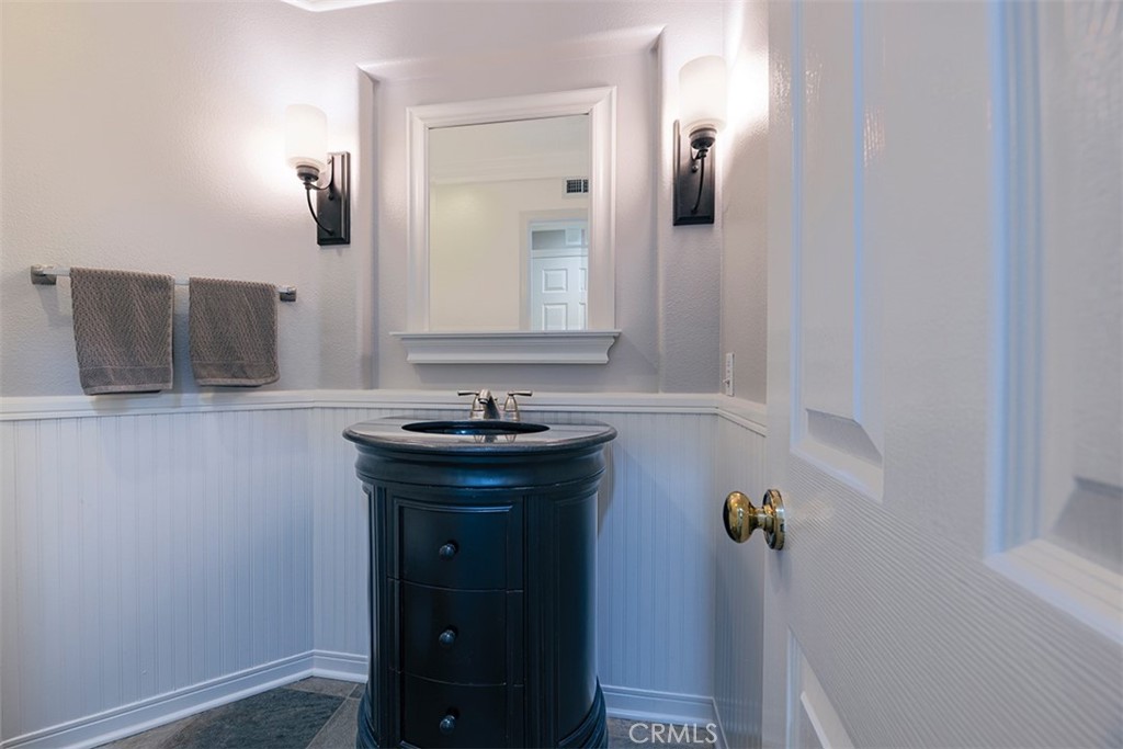 1417 Sea Ridge Drive, Newport Beach, CA 92660 — MLS #NP26103709 — photo 14 of 43