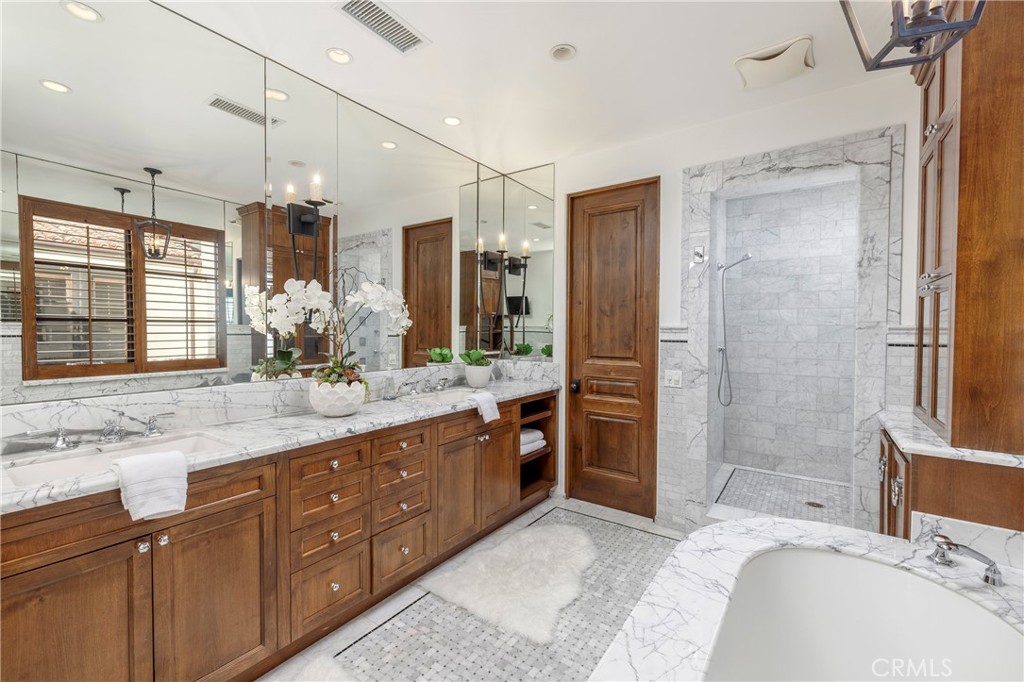 1033 Tiller, Corona Del Mar, CA 92625 — MLS #NP25278283 — photo 21 of 44
