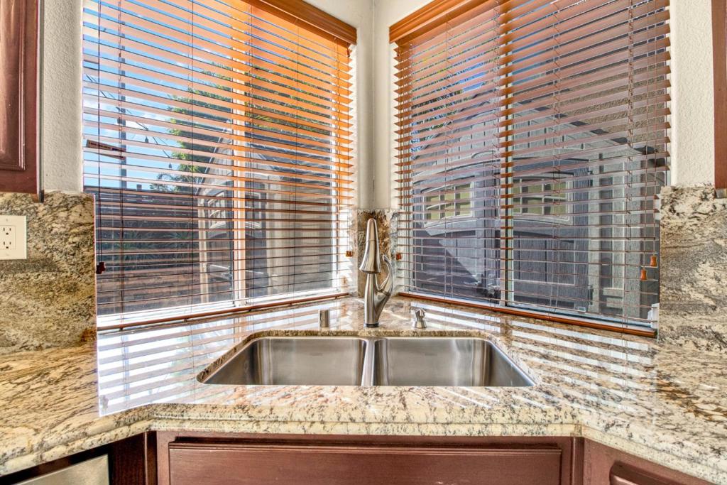 Salinas, CA 93906 — MLS #ML82047803 — photo 11 of 29