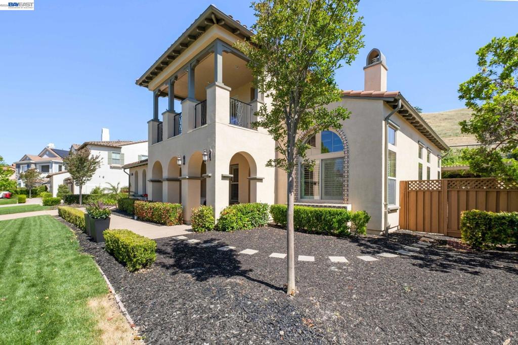 387 Golden Grass Dr, Alamo, CA 94507 — MLS #41135064 — photo 5 of 71