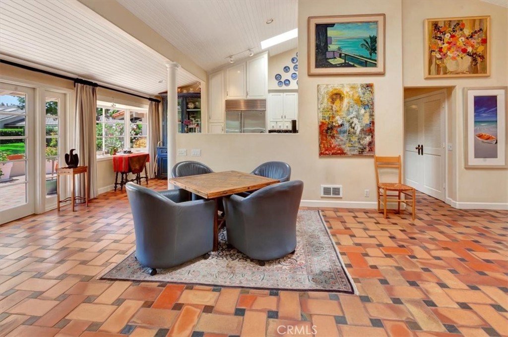537 Vista Grande, Newport Beach, CA 92660 — MLS #NP26137040 — photo 15 of 39
