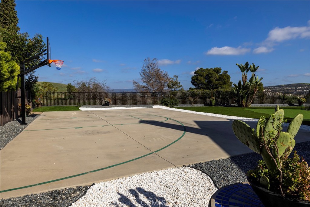 2000 Corte Cardelina, San Clemente, CA 92673 — MLS #OC25272036 — photo 34 of 38