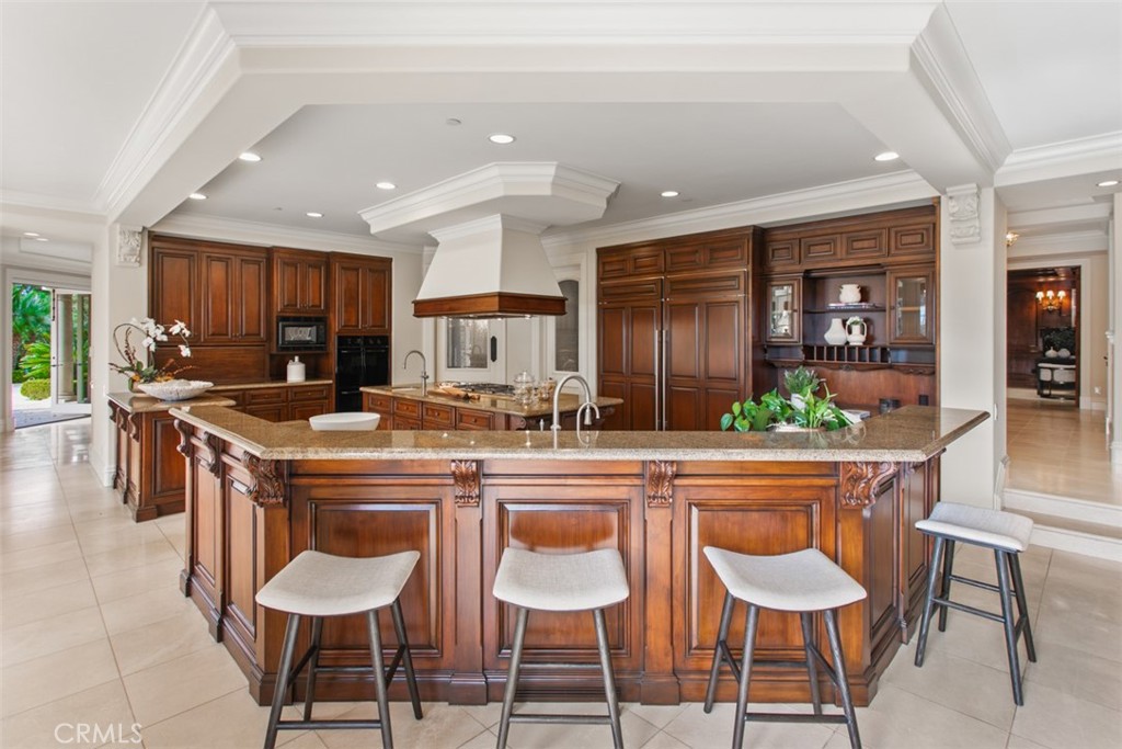 11 Shoreview, Newport Coast, CA 92657 — MLS #OC25265825 — photo 14 of 71