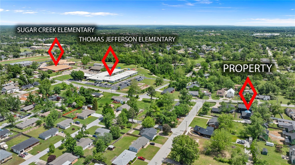 715 NW 8th Street, Bentonville, AR 72712 — MLS #1344505 — photo 4 of 46