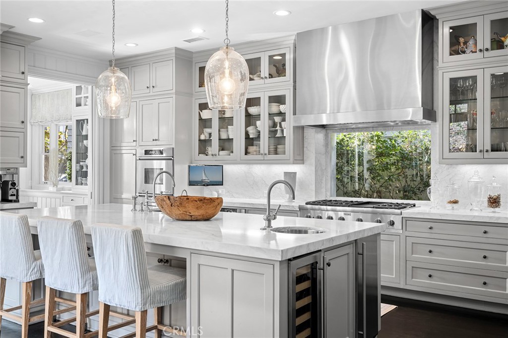 2601 Bayshore Drive, Newport Beach, CA 92663 — MLS #NP26015410 — photo 13 of 45