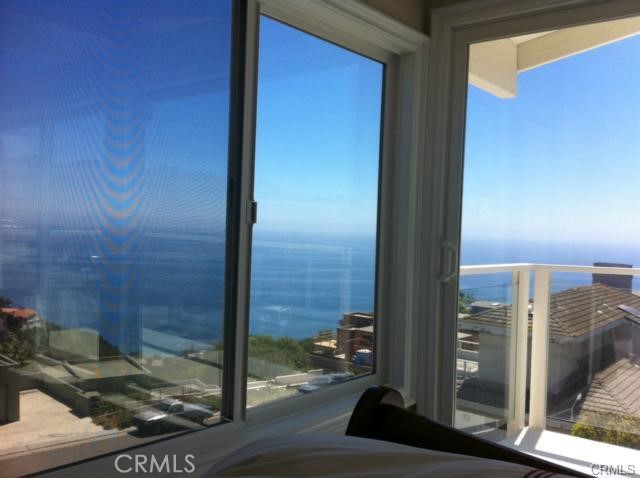 820 Acapulco Street, Laguna Beach, CA 92651 — MLS #OC26123726 — photo 5 of 38